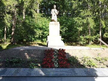 Monument of K. Zemdega to the Victims of the World War I in Tukums