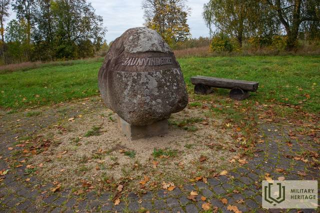 PeteraRadzinapieminasvietaValka_GitaM_M1.jpg