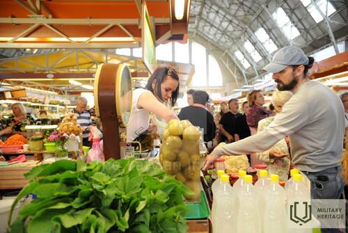 et20_riga_central_market_evijatrifanovax.jpg