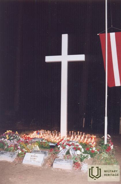 Piemi8âsbrîdisGarnizonakapos1990tiegadiAlksne.jpg