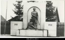 Foto nr. 3, Vabadussõja monument Tartus Pauluse kalmistul. 1940, Rahvusarhiiv http://www.ra.ee/fotis/index.php/et/photo/view?id=496202&_xr=5fcdf1299380d