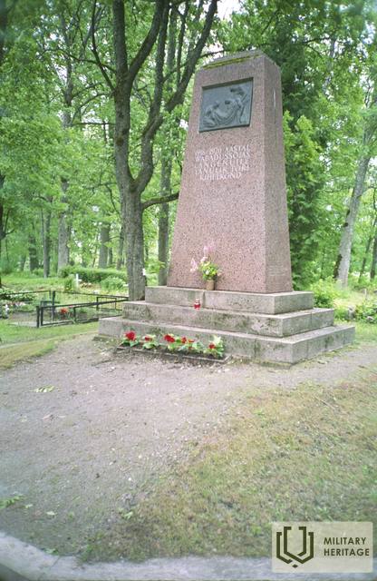 EVMN438_460_1.jpg