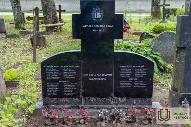 BrivibascinitajiemBarkavaCentrakapos_GitaM_M2.jpg