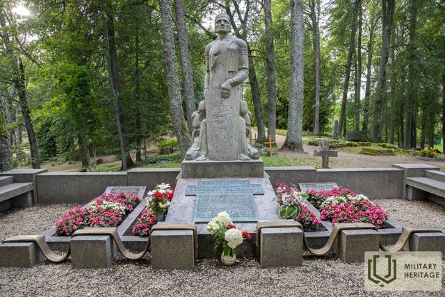 KalpakakapsVisagalakapos_GitaM_M4.jpg