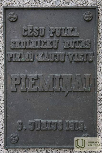 Livi_GitaM_M2.jpg