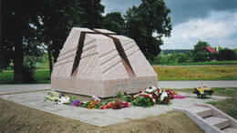 Monument "Kangelaste altar". Allikas: Ikšķile vald, autor: Jānis Karlovs.