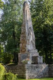 Liepa vallas Cēsise lahingus langenud Eesti ja Läti sõdurite mälestusmärk. Allikas: Gita Memmēna, Vidzeme Turismiühing