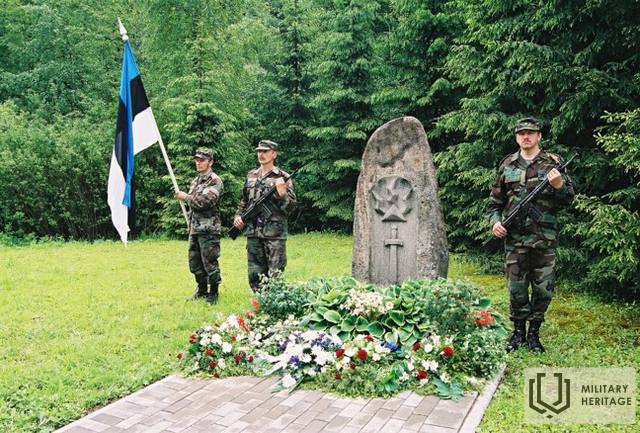 02Karavīrugodasardze.jpg