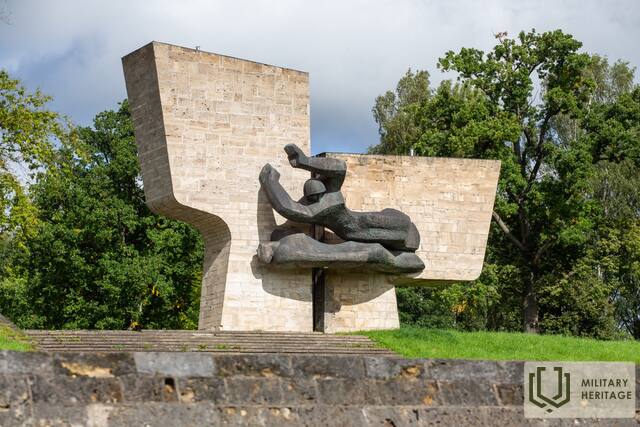 ValmierasMemorialaisansamblis_GitaM_M1.jpg