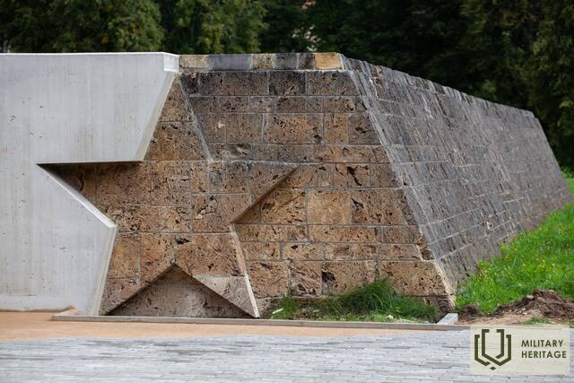 ValmierasMemorialaisansamblis_GitaM_M2.jpg