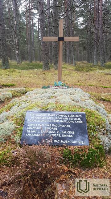 Lietuviesukaravirukapi.jpg