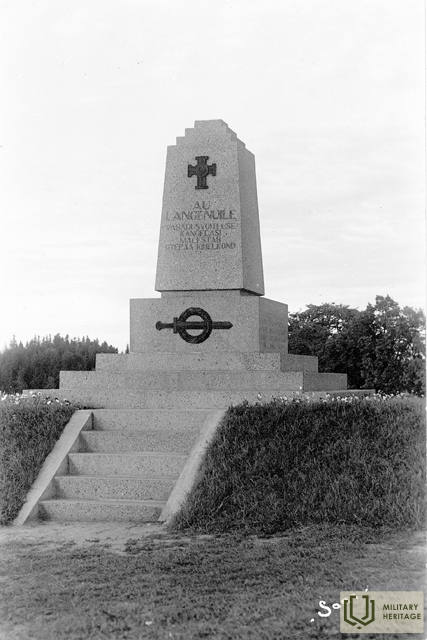 ERMFk2813_297_1.jpg
