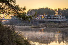Eisenbrücke über den Fluss Gauja. Quelle: Tourismusinformationszentrum Valmiera