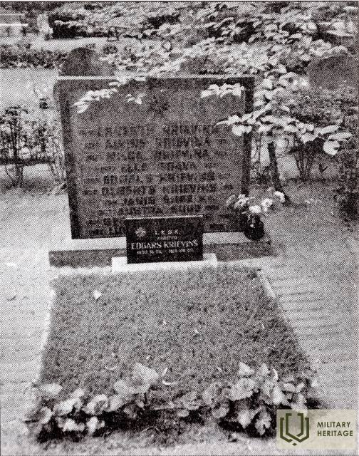 Kapa_piemineklis_EKrieviņam_Valmieras_muzeja_.jpg