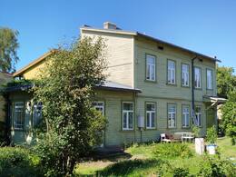 Hoone Ventspilsis, aadressil Karlīnes tänav 4 täna. Foto: Uldis Neiburgs