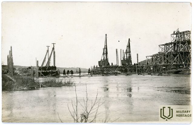 Lyduvenu_gelezinkelio_tilto_statyba_1916_3.jpeg