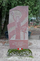 Monument Butki kalmistul. 1990. Foto: R. Ābelnieks