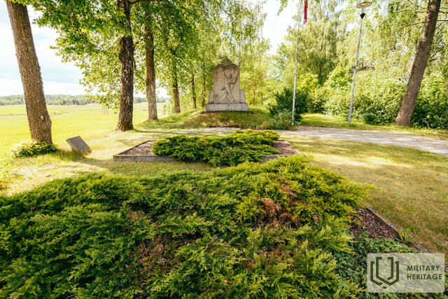 Viesītes-Brīvības-piemineklis--1-.jpg