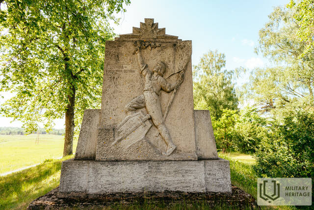 Viesītes-Brīvības-piemineklis--3-.jpg
