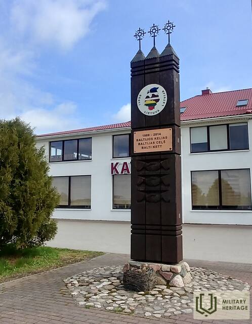 Baltijos-kelio-Lietuvos-ir-Latvijos-ruožų-susijungimo-ženklas1.jpg