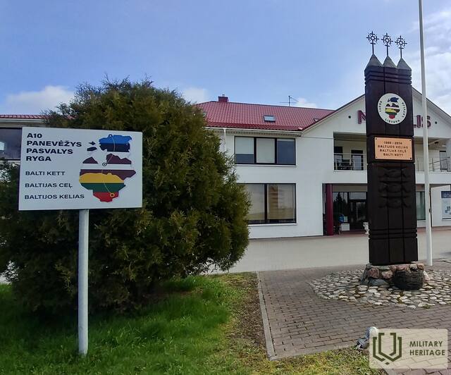 Baltijos-kelio-Lietuvos-ir-Latvijos-ruožų-susijungimo-ženklas2.jpg