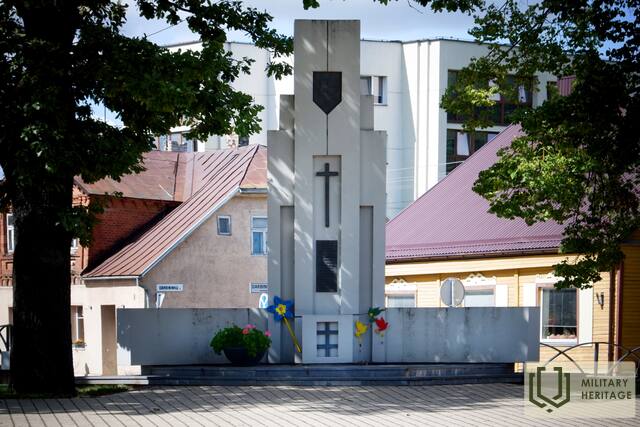 Joniskio_nepriklausomybes_paminklas_AB--1-.jpg