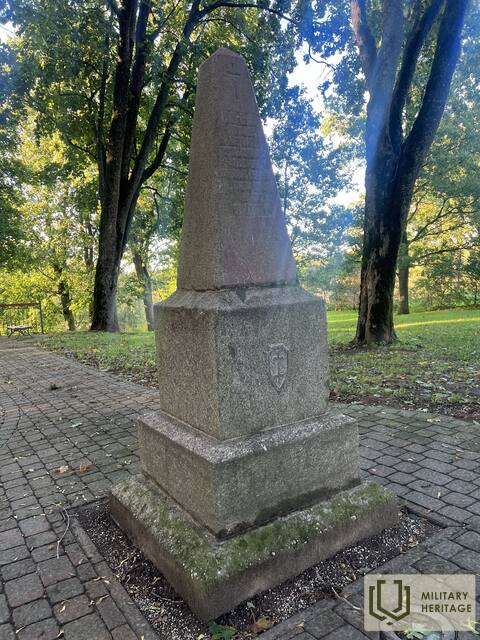 Paminklas-Salantuose3.jpg