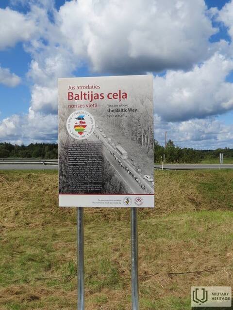 1_Baltijas-ceļa-piemiņas-zīme_1.jpg