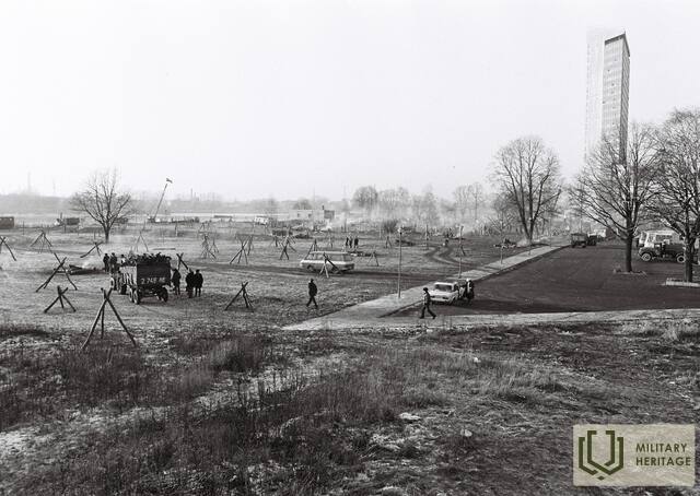 2_Barikādes-Zaķusalā_180191_2.jpg