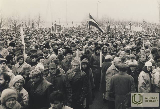 8_Daugavmala-LTF-manifestācija_12031989.jpg