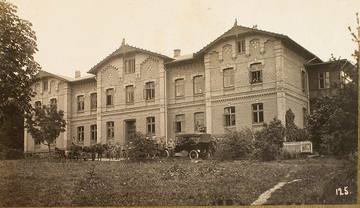 Headquarters of the Russian 12th Army in Bērzaine near Cēsis. 1916. Source: Russian Central State Archive of Film and Photographic Documents