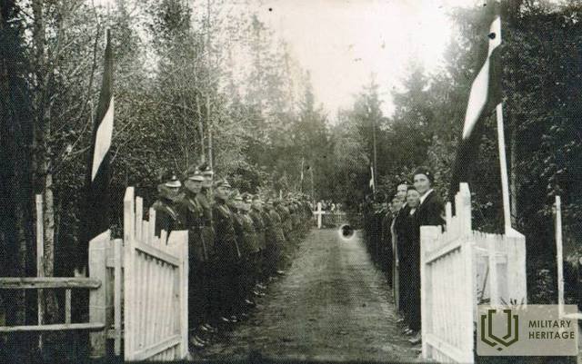 2Somu_karavīru_kapi_Bejā.jpg
