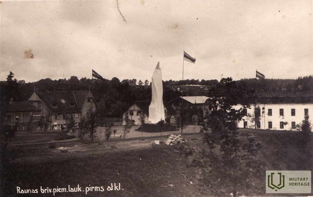 Rauna Fa Rauna Freedom Monument or Monument to the members of Rauna parish who ...