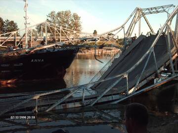 In the summer of 2006, the tanker "Anna" crashed into the O. Kalpakas Bridge.