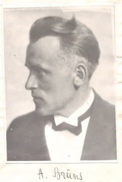 Alfrēds Brūns - Bijušais Pampāļu skolas direktors (līdz 1959.g.)