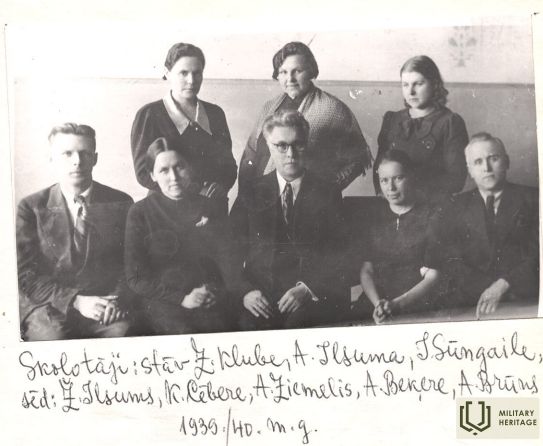 FOTO_PampāļuSkolot_1939-40.png