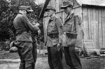 From left to right: Lieutenant Ölker, Sergeant Dorst, Corporal Völcker, Private Rittweiler.