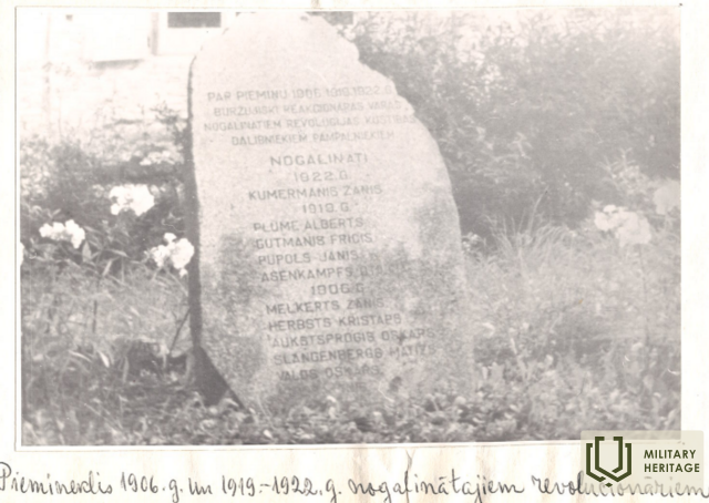 FOTO_PampāļuPiemineklis_1919-22.png