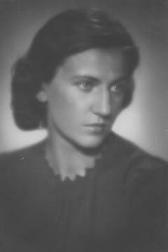 Valentine Jaunzeme (Lasmane), a liaison officer of the Latvian Central Council. V. Lasmane's private collection.
