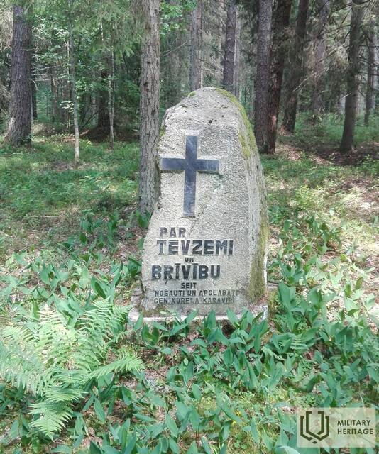 16Renda_piemineklisnošautajiemkureliešiem_202.jpg
