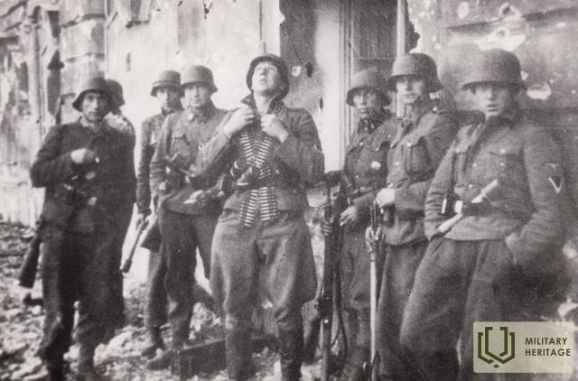 7_piemineklis-Lelgavas-aizstāvjiem_3_081944.jpg